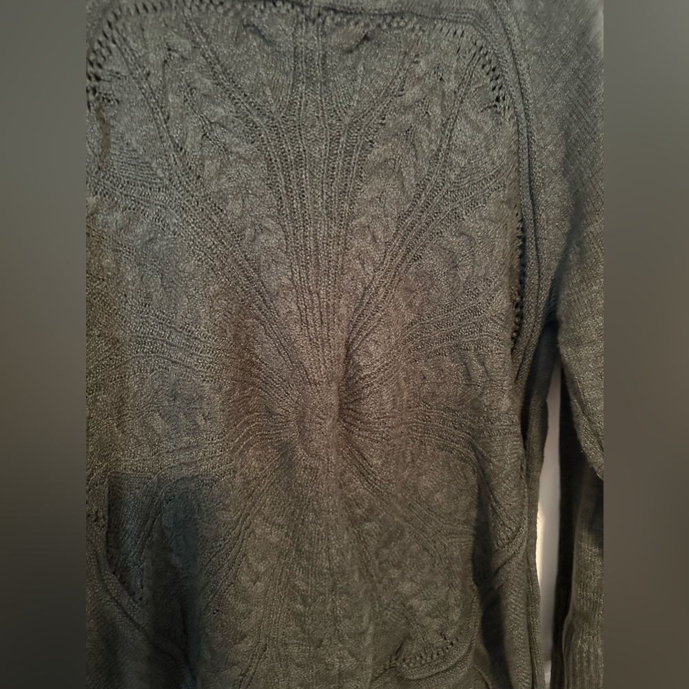 Tribal Sweater - Picture 5 of 7